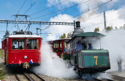 Die Lok 7 auf Rigi Kulm konnte unter anderem mit Mitteln aus dem Lotteriefonds für Besucher ausgestellt werden. Bild zVg.