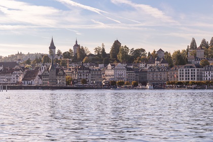 Sicht auf Stadt Luzern mit Museggmauer im Hintergrund